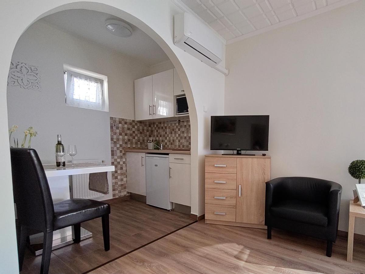 Szecsenyi Apartman Hévíz Exterior foto